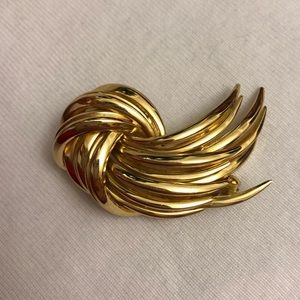 Vintage Grosse 1965 Brooch